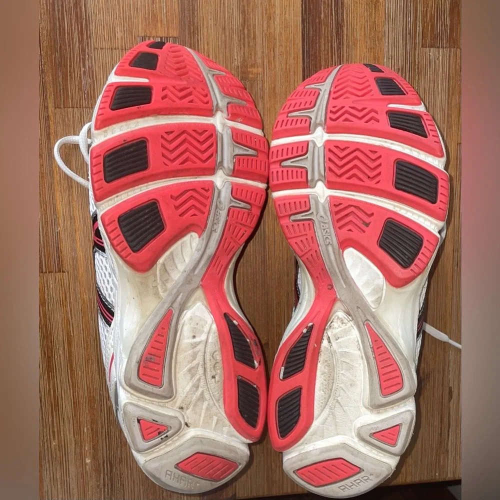 ASICS - Picture 7 of 7